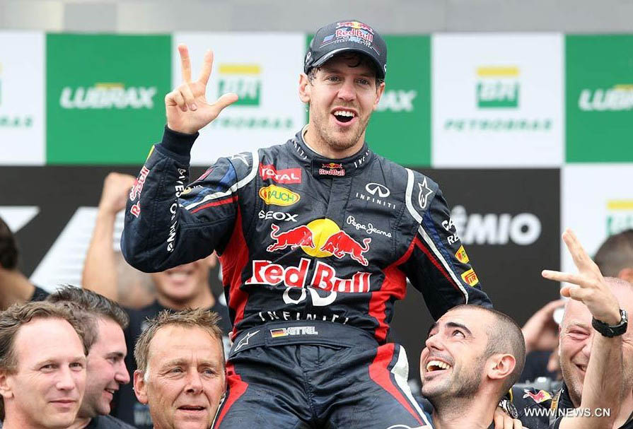 Automovilismo: Vettel festeja un "tricampeonato increíble"