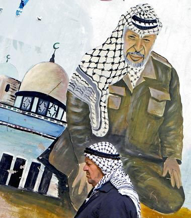 Comienza la exhumación del cadáver de Jasser Arafat