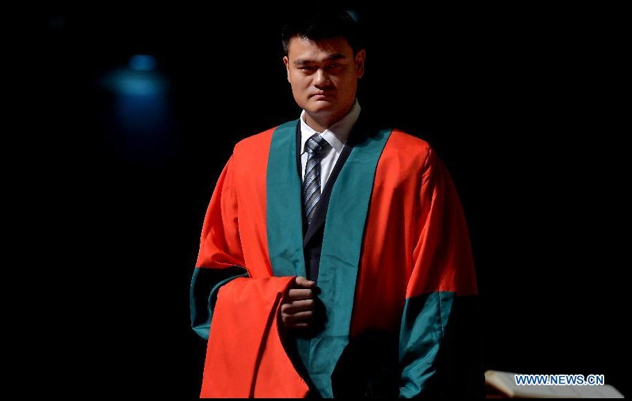 Yao Ming recibe doctorado honoris causa en Hong Kong 8