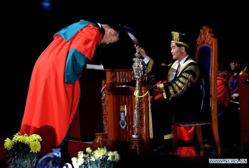 Yao Ming recibe doctorado honoris causa en Hong Kong