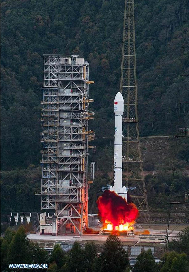 China lanza con éxito nuevo satélite de comunicaciones
