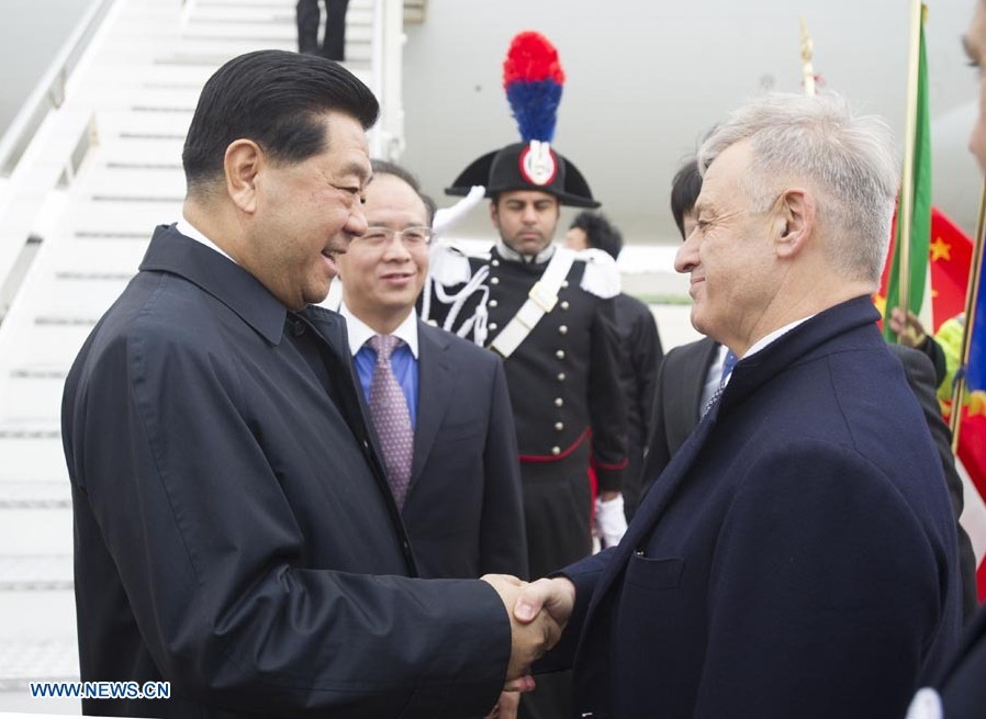 Máximo asesor político chino llega a Italia para visita oficial