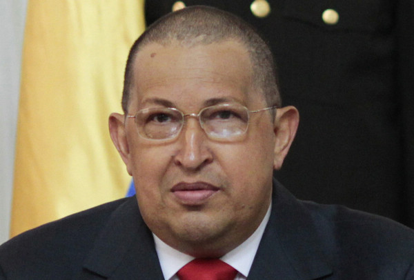 Hugo Chávez volverá a ser operado en Cuba y nombra a su sucesor
