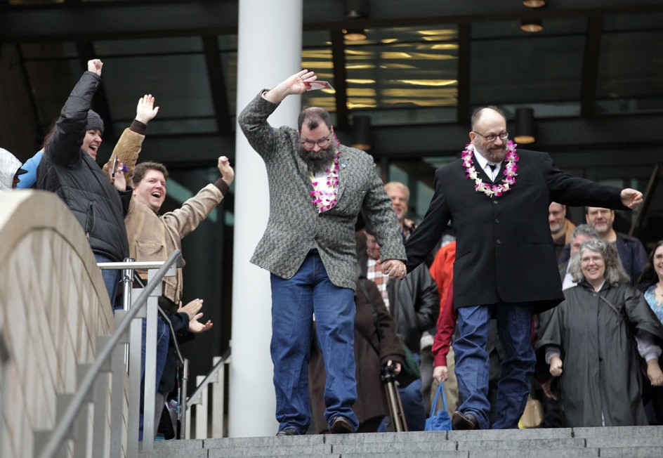 Cientos de parejas homosexuales reciben licencia de matrimonio en Washington 9