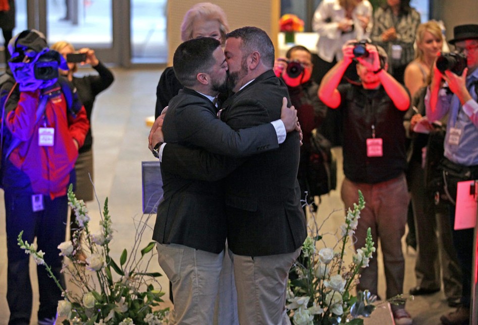 Cientos de parejas homosexuales reciben licencia de matrimonio en Washington 4