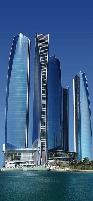 No.3  Etihad Towers, Abu Dhabi : 217,5 a 305,3 metros, 56 -79 pisos