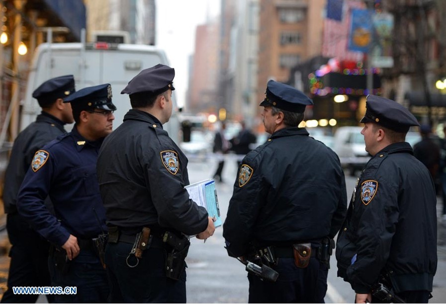 Policía busca a sospechoso de tiroteo en Nueva York