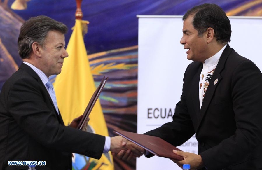 Presidentes Ecuador y Colombia firman 8 acuerdos en foro ministerial
