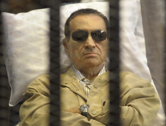 España requisa 28 millones de euros en bienes a Mubarak