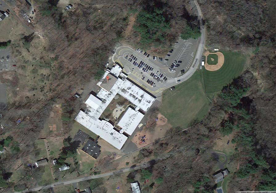 Tiroteo en escuela de Connecticut deja 20 niños y 8 adultos muertos