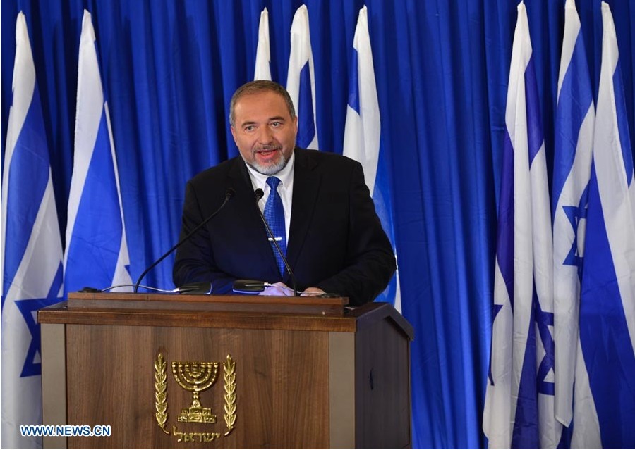 Renuncia ministro israelí de Relaciones Exteriores