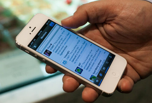 Waze y Paper encabeza las mejores apliaciones para iPhone e iPad