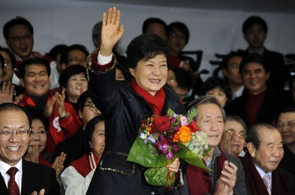Conservadora Park Geun-hye es electa como la primera presidenta de la República de Corea