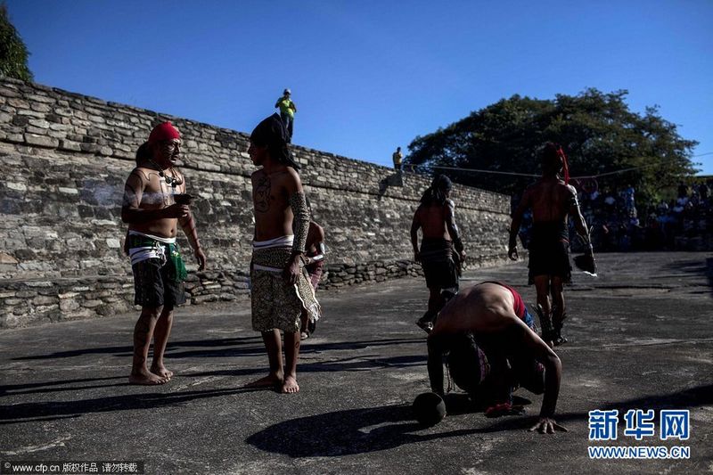 Los mayas guatemaltecos despidieron al "último sol de la vieja era"