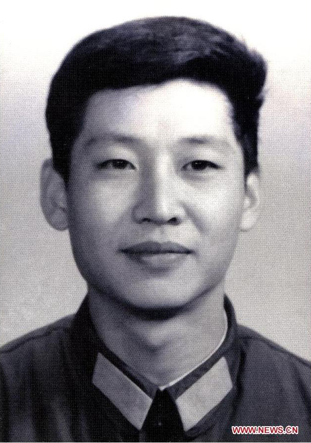 Fotos de archivo: Xi Jinping, Un hombre del pueblo, un líder con visión