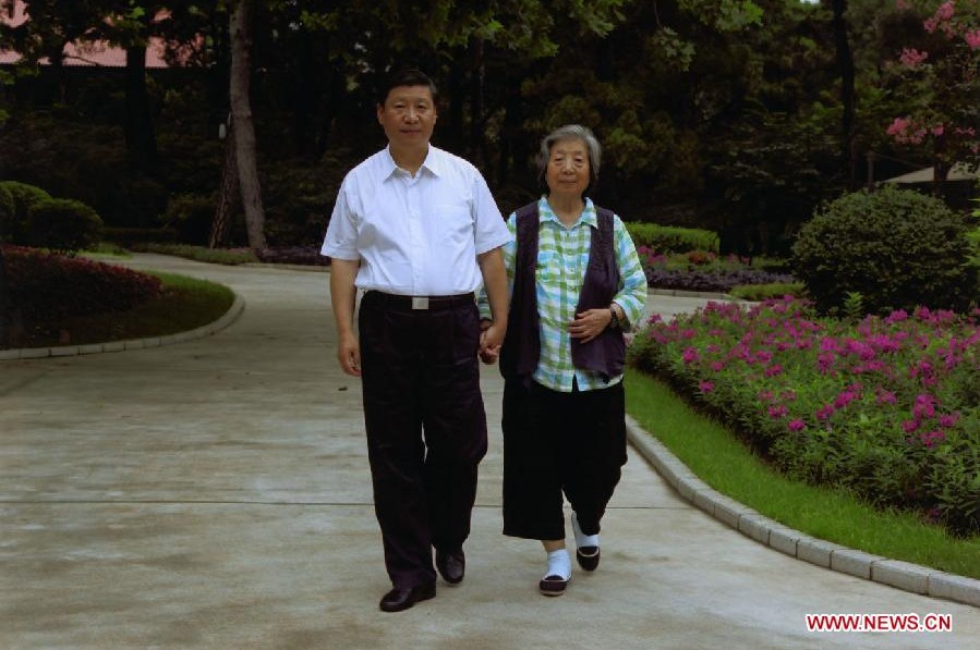Fotos de archivo: Xi Jinping, Un hombre del pueblo, un líder con visión