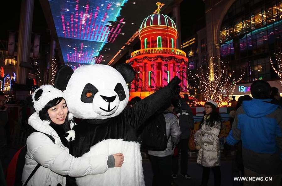 Beijing celebra Año Nuevo con abundantes compras