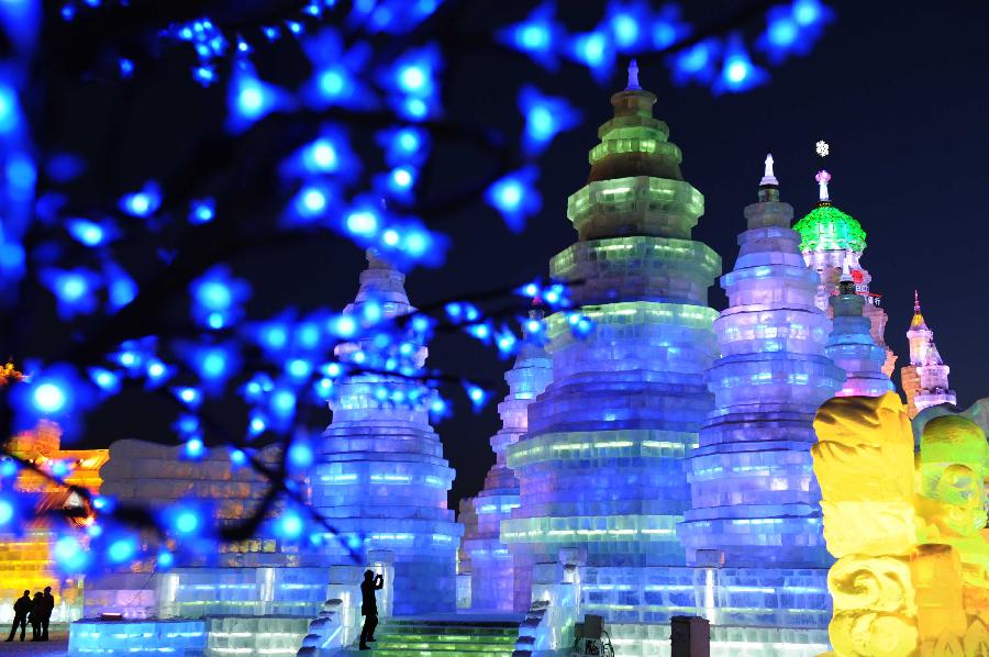 Celebran el 39º Festival Internacional de Hielo y Nieve de Harbin