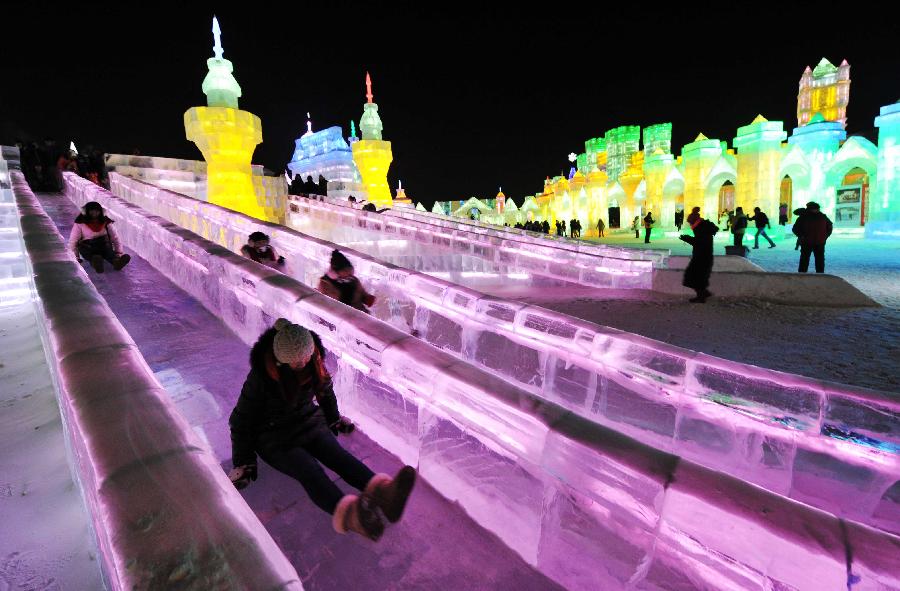 Celebran el 39º  Internacional de Hielo y Nieve de Harbin (24)