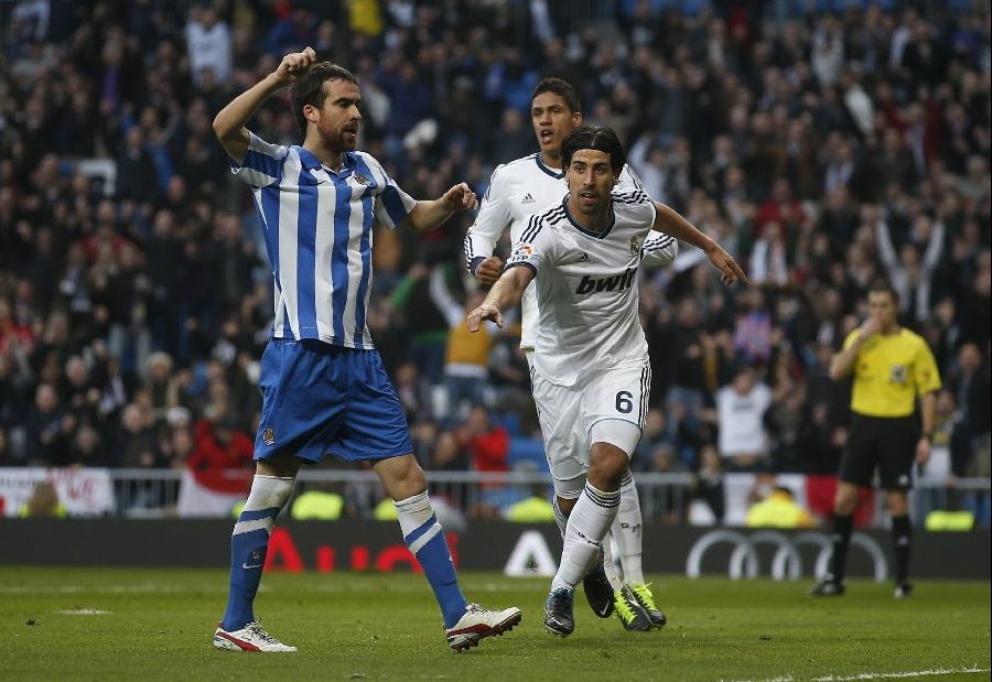 Fútbol: Real Madrid gana 4-3 a Real Sociedad con reaparición de Casillas