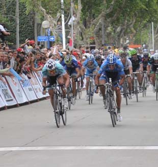 Ciclismo: Cuba tiene equipo completo para tour de Argentina
