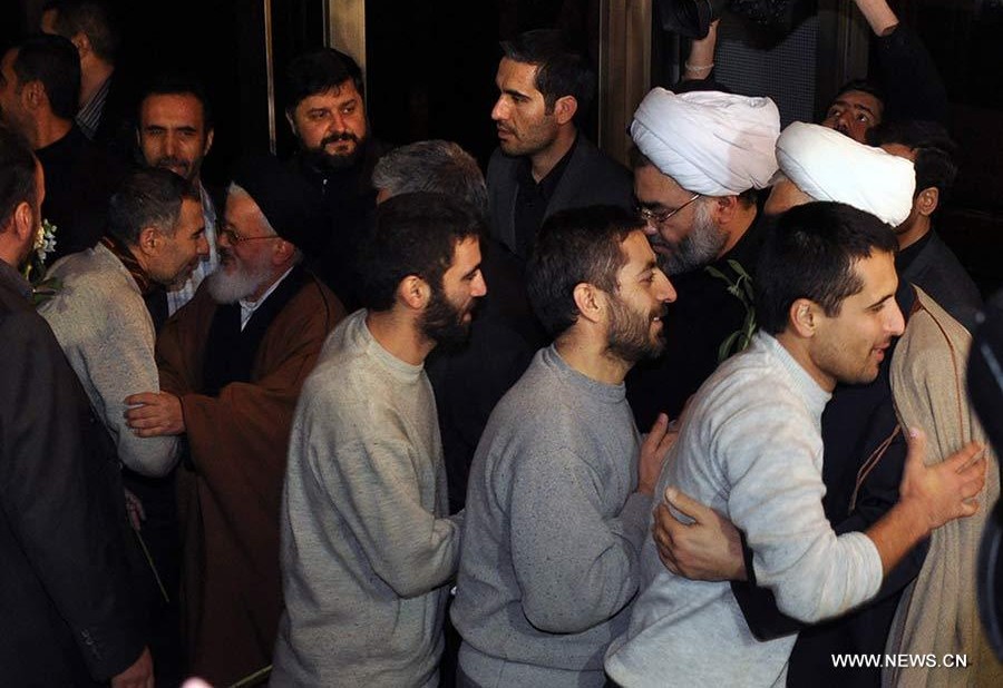 Excarcelan en Siria a 2.130 presos a cambio de 48 iraníes secuestrados