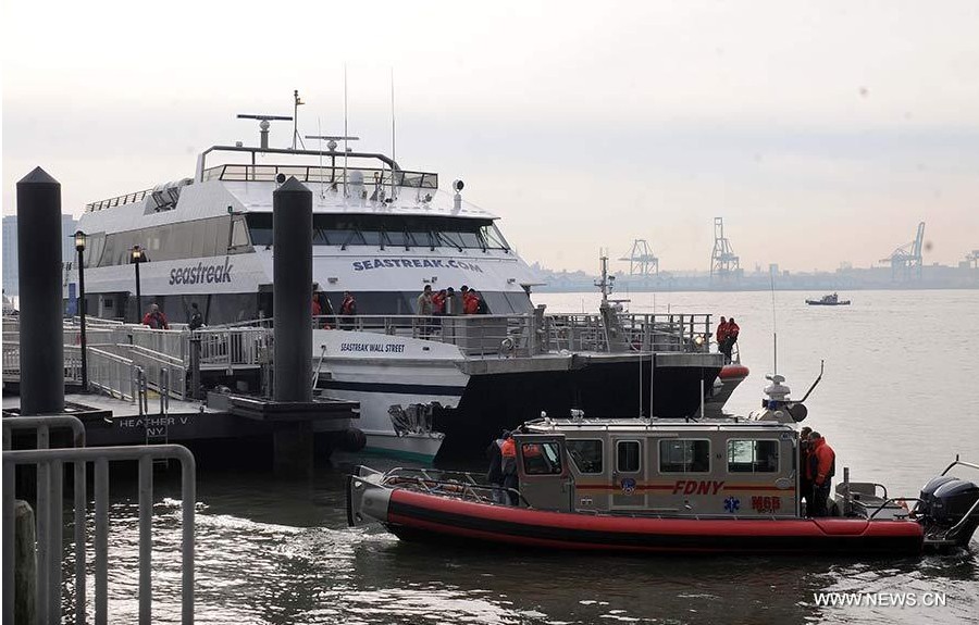 Choque de transbordador contra muelle en NY deja 57 heridos