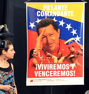 Oficialistas defienden información responsable sobre salud de Chávez
