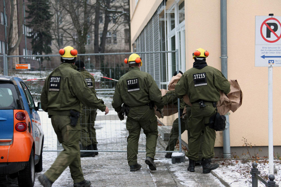 Ladrones cavan túnel de 30 metros para robar banco en Alemania