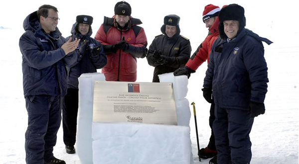 Presidente chileno inaugura obras de base en Círculo Polar Antártico