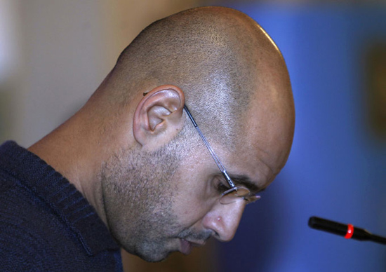Saif al-Islam comparece por primera vez ante tribunal libio 