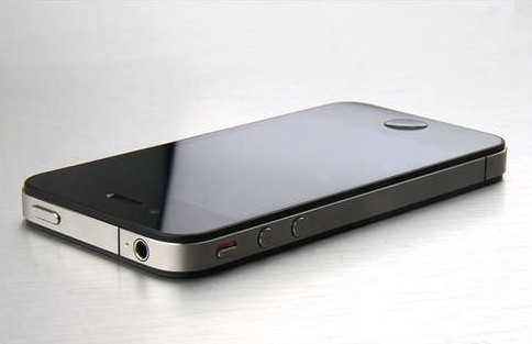 Apple lanzará tres modelos de iPhone este año