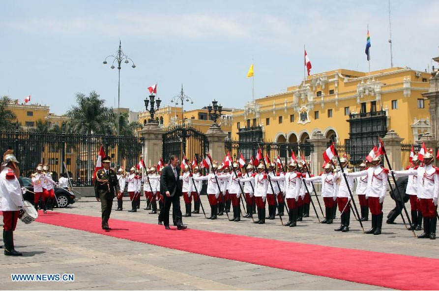 España busca mayor cooperación con Perú, afirma Mariano Rajoy