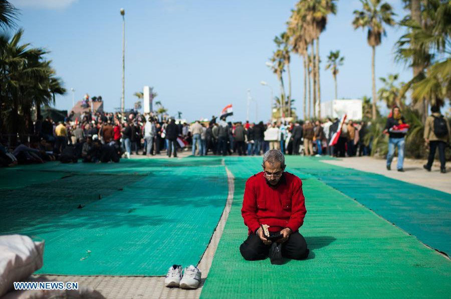 Resurgen enfrentamientos en Egipto durante conmemoración de disturbios