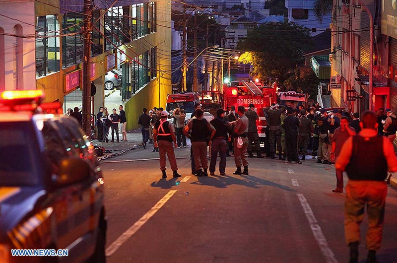 233 muertos en Brasil por incendio en discoteca 3