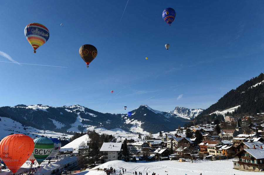 Celebran el Festival Internacional de Globos en Suiza  (2)