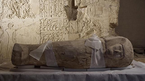 Descubren en Egipto el ataúd de un niño de la enigmática Dinastía XVII