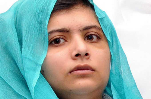 Malala estable después de las cirugías