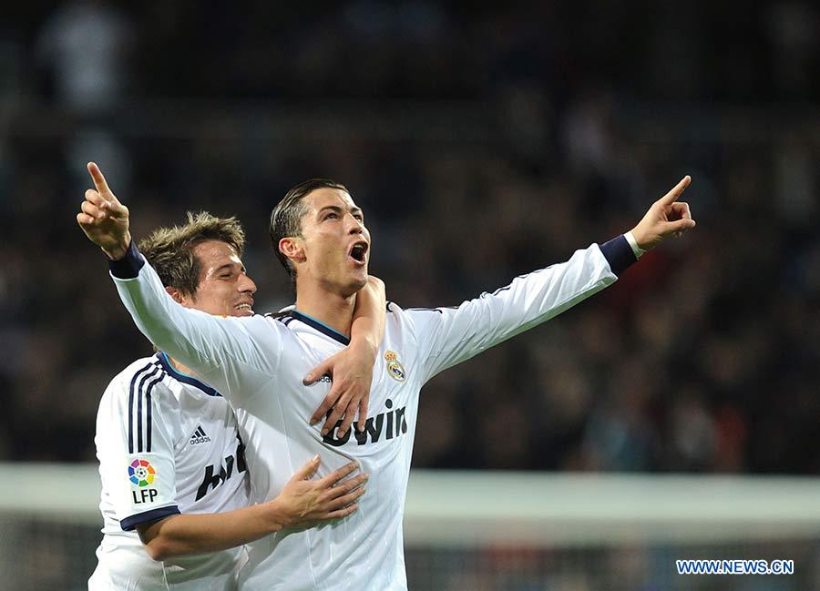 Fútbol: Real Madrid, con tripleta de Ronaldo, golea 4-1 a Sevilla 