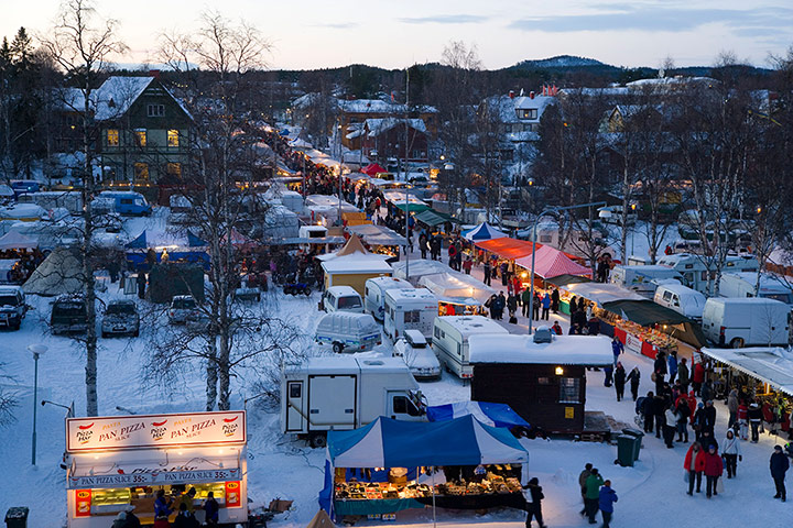 Feria del pueblo sami celebrada en febrero en Suecia 13