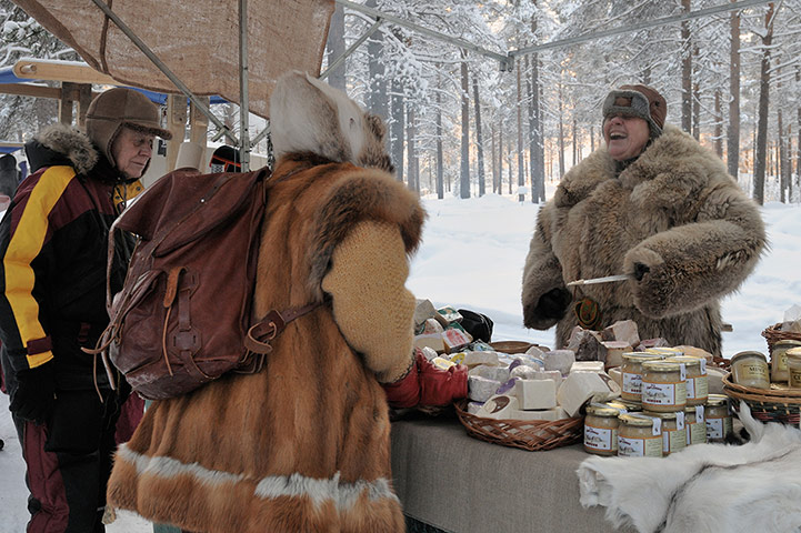 Feria del pueblo sami celebrada en febrero en Suecia 11