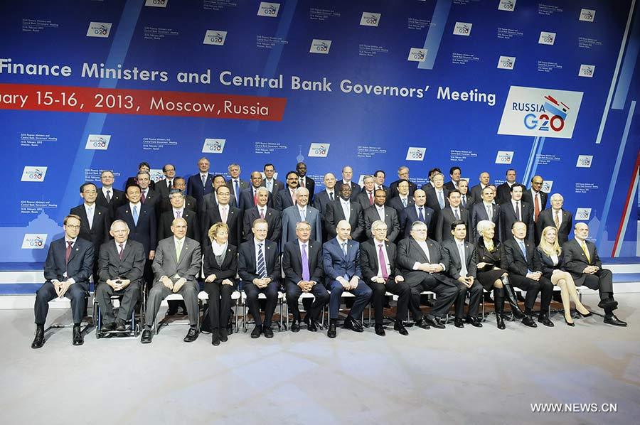 G20 acuerda frenar devaluación competitiva de divisas