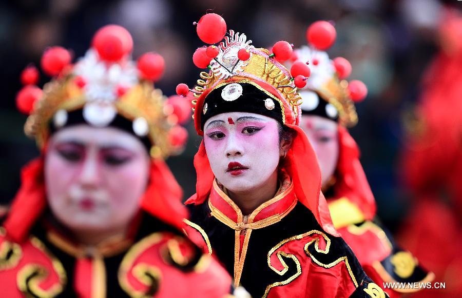 Desfile Shehuo en noroeste de China