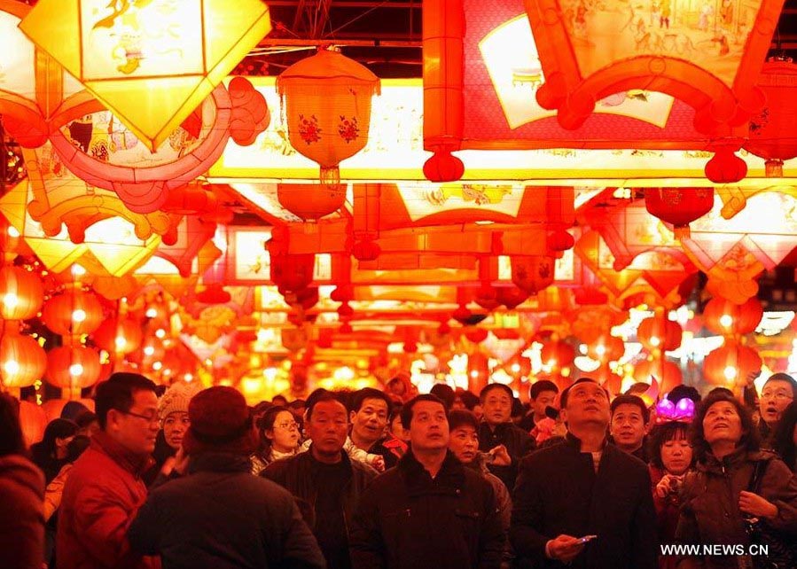 China celebra el Festival de los Faroles