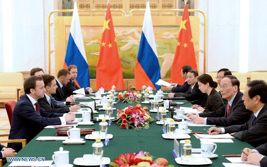 China y Rusia alcanzan consenso sobre suministro de petróleo