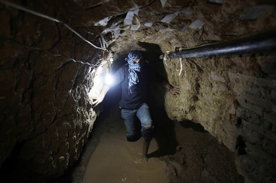 Un tribunal de El Cairo ordena destruir los túneles entre Egipto y Gaza
