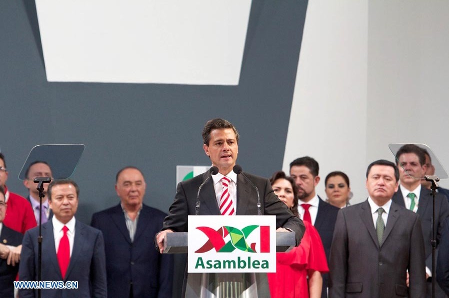 Niega presidente mexicano existencia de "intereses intocables"