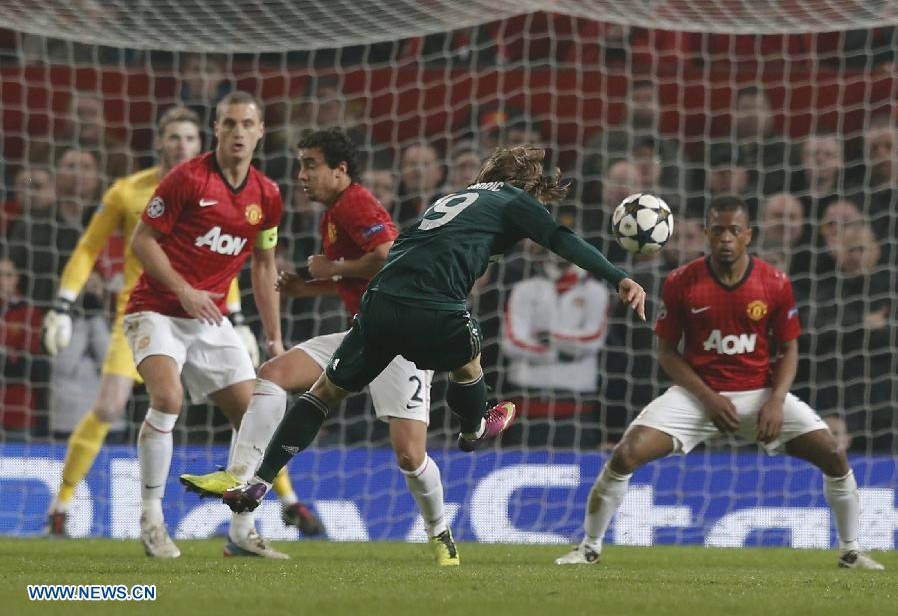 Fútbol: Real Madrid vence 2-1 a Manchester United en Champions