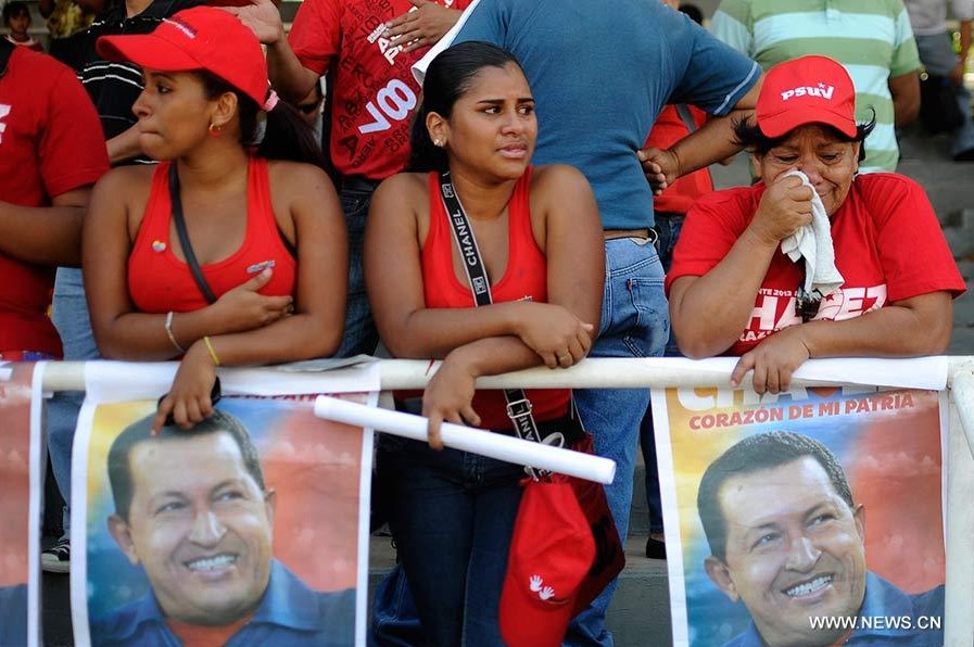 Comienza ceremonia fúnebre de Chávez en Venezuela
