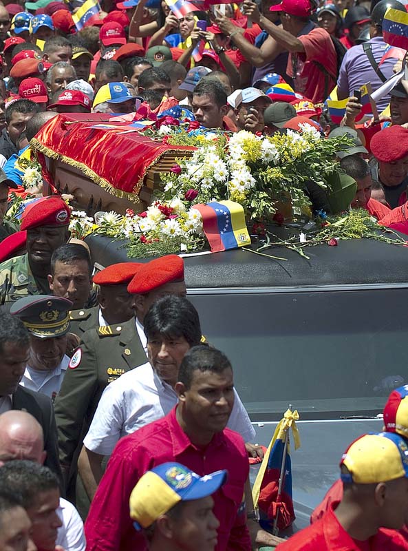 Pueblo venezolano despide a Hugo Chávez